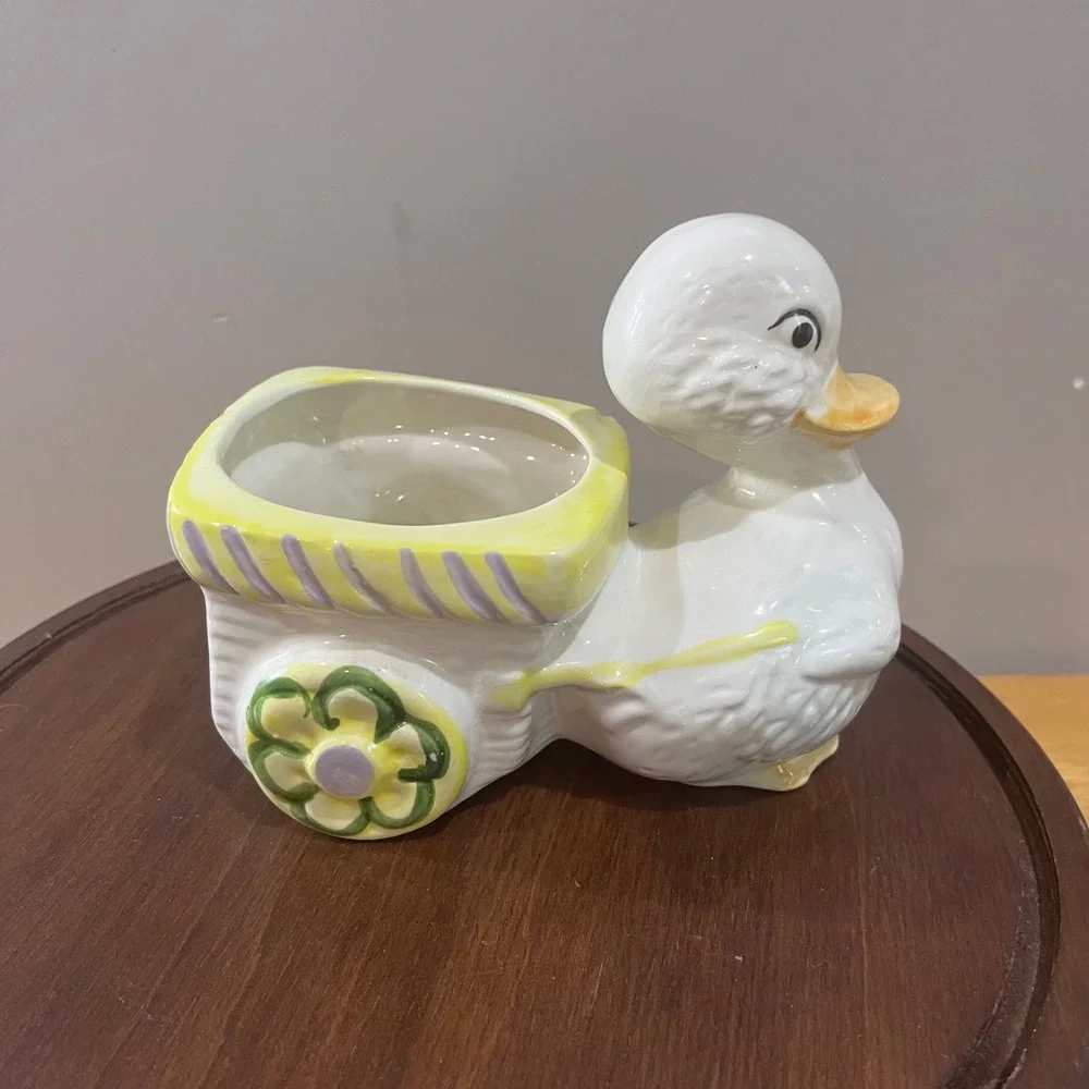 Vtg Ceramic Duck Pulling Cart Planter Kitsch Nursery Decor White Yellow 6.5in